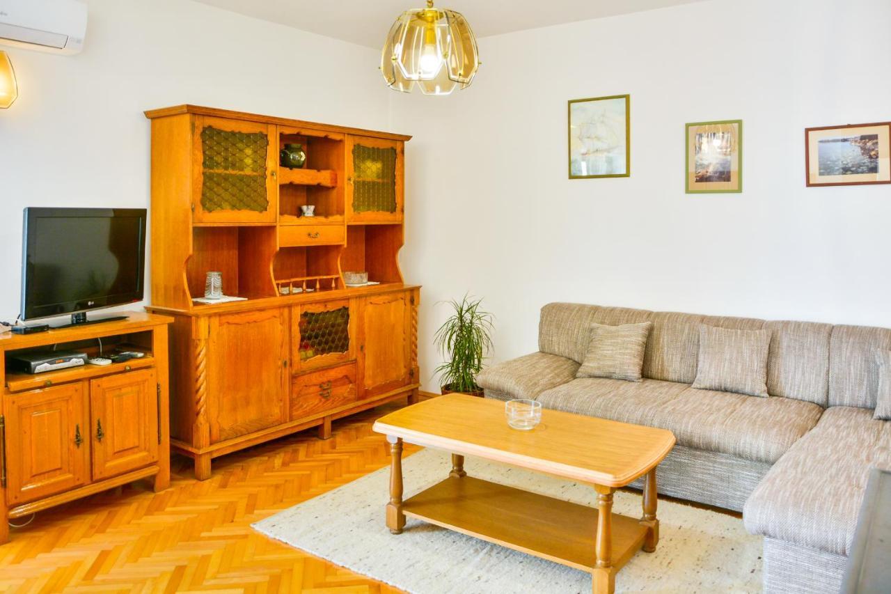Apartman Gabrijela Senj  Extérieur photo